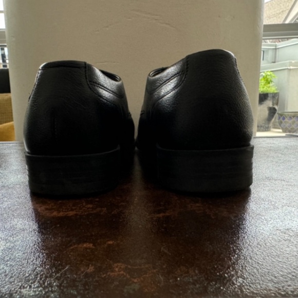 Cole Haan - Leather Dress Shoes -  Like New - Picture 3 of 6